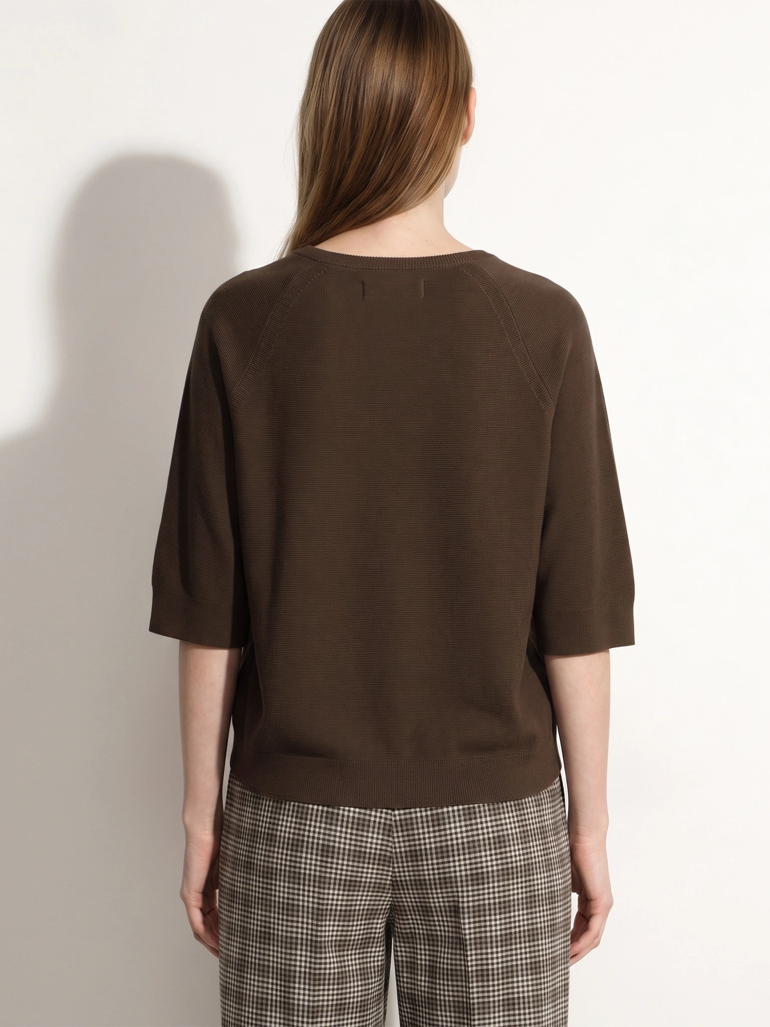 Джемпер укороченный коричневого цвета с коротким рукавом из хлопка